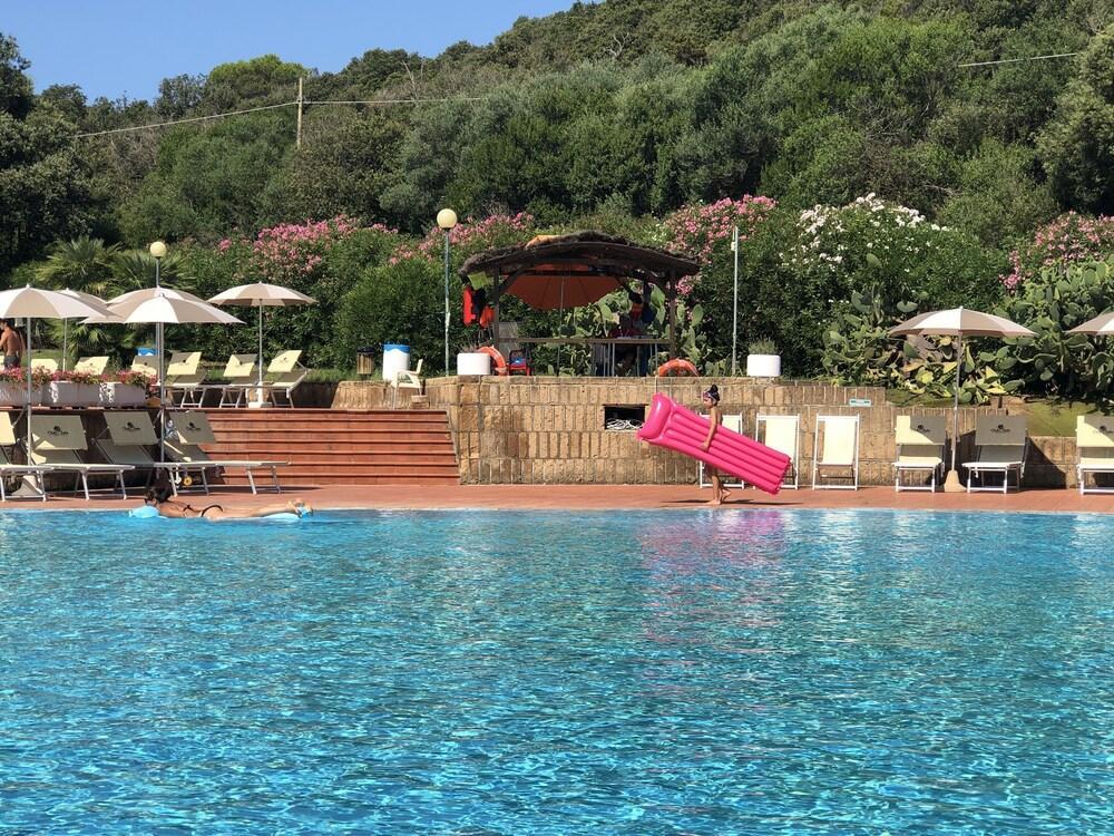 Stella Del Mare Camping Village Кастільйоне-делла-Пеская Екстер'єр фото